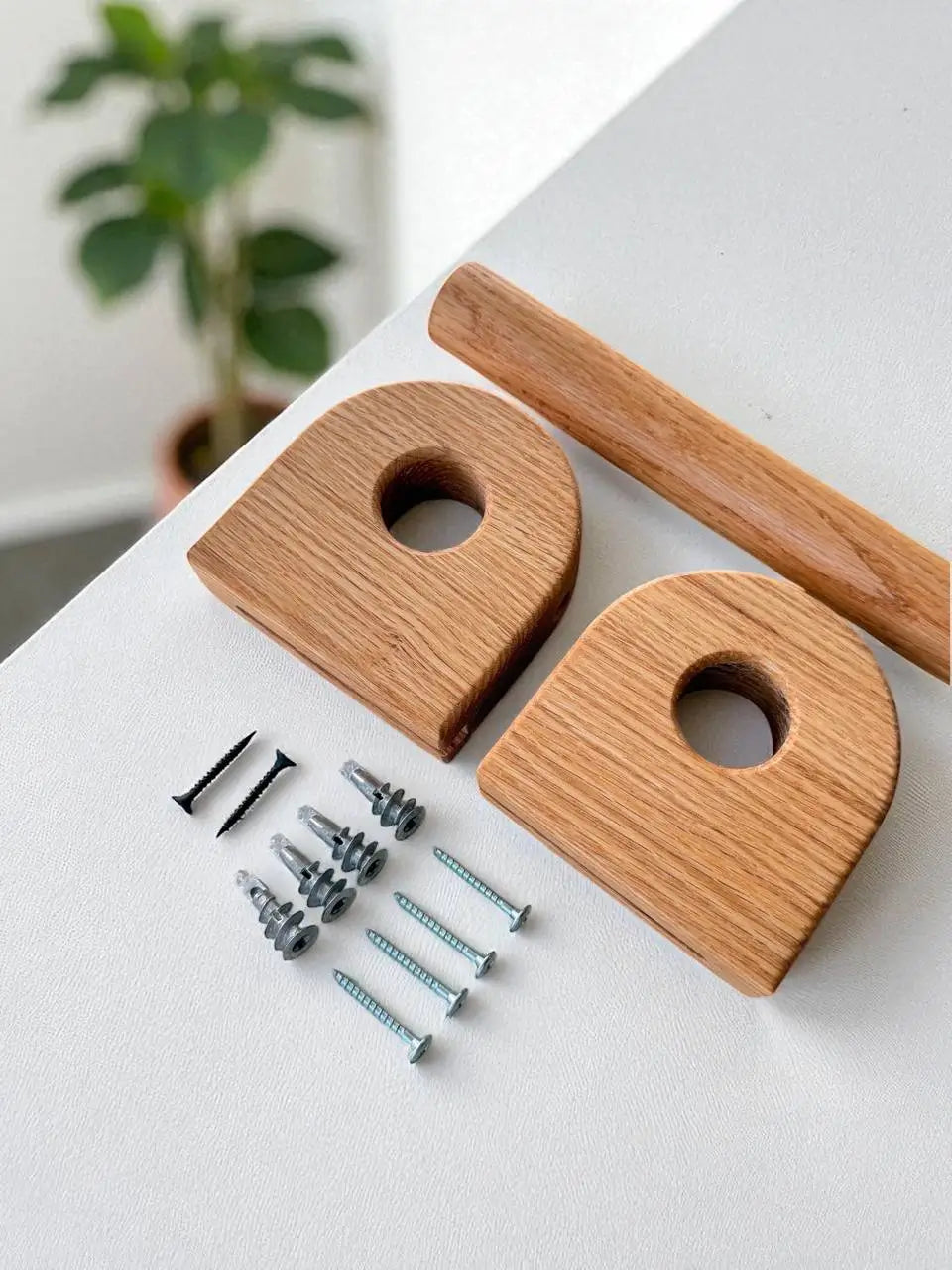 Solid Oak Curtain Rod – Round Brackets, Custom Length Window Hardware