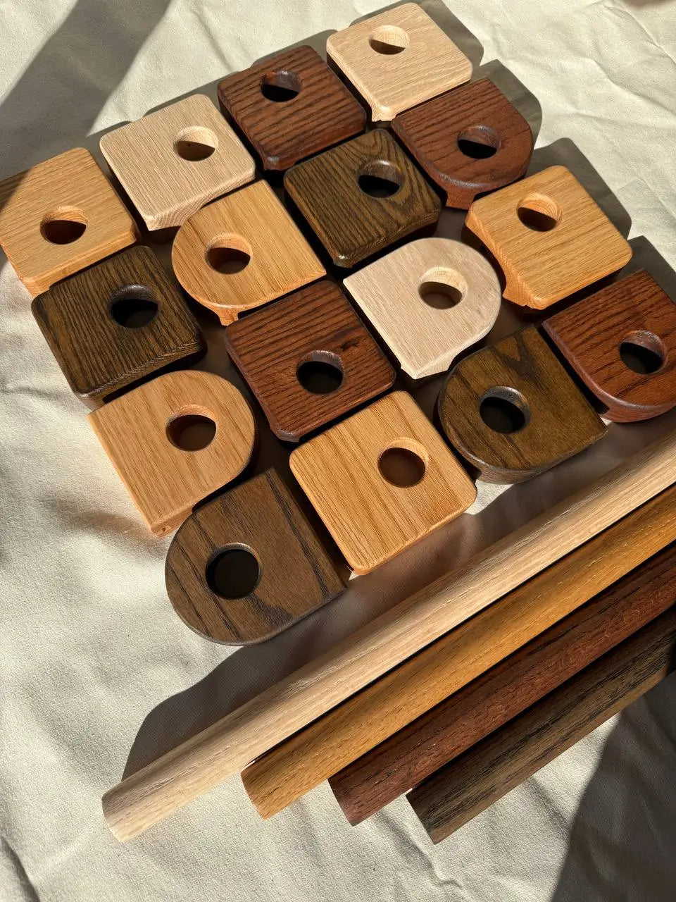 Solid Oak Curtain Rod – Round Brackets, Custom Length Window Hardware