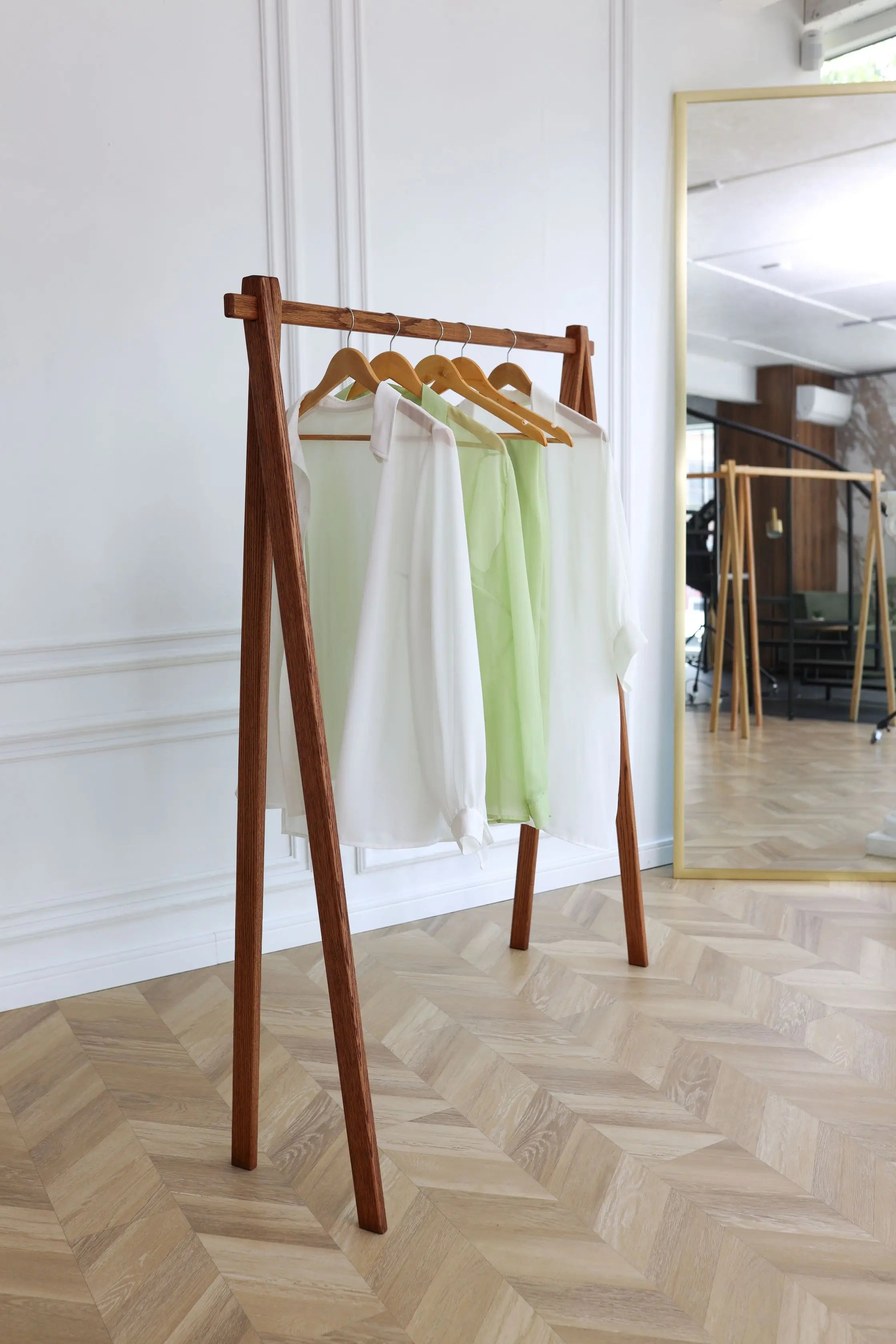 Wood Clothing Racks – Oak & Ash Garment Stands, Tool-Free Assembly