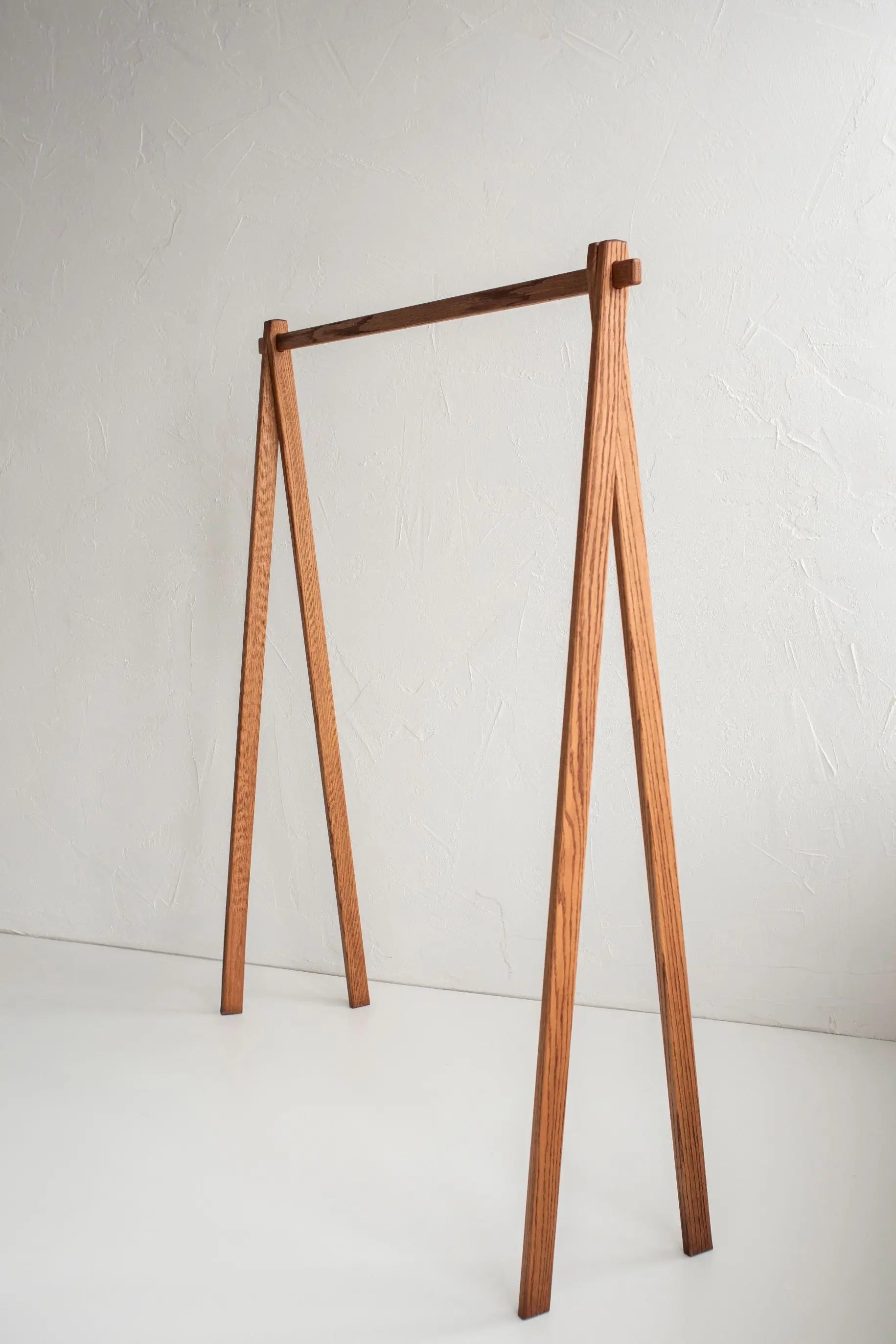 Wood Clothing Racks – Oak & Ash Garment Stands, Tool-Free Assembly
