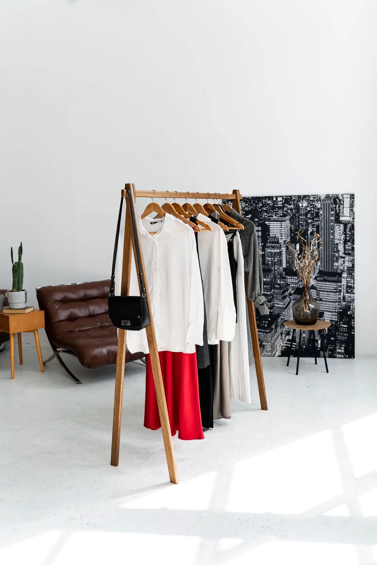 Walnut Clothes Rack Wooden Clothing Rack – Solid Oak & Walnut Garment Stand, Tool-Free